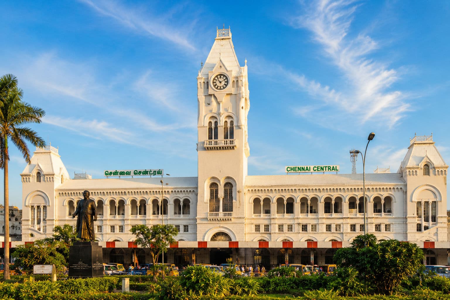 Marina Beach Lighthouse β Chennai